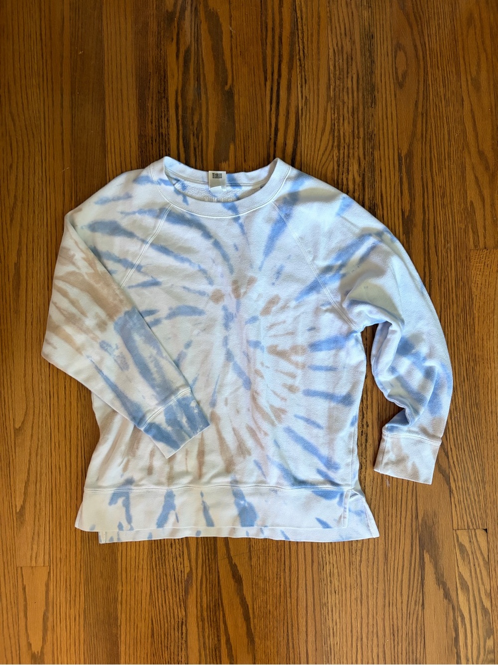 VS Pink: Tie-Dye Crewneck Sweatshirt in Light Blue and Beige